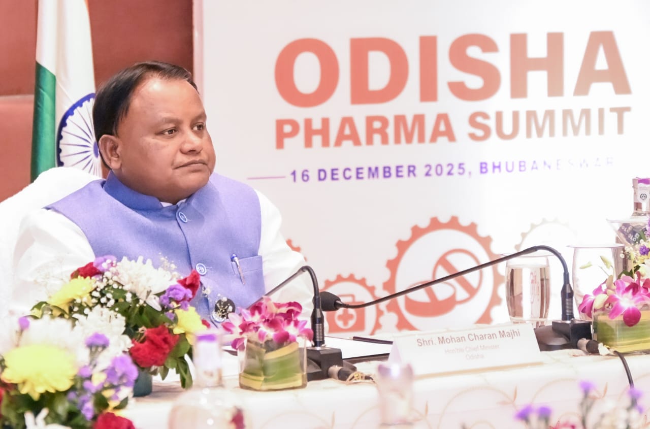 Chief Minister Shri Mohan Charan Majhi in discussion…