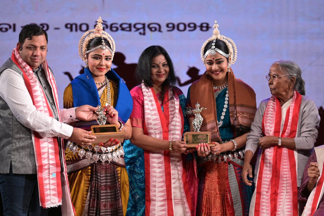Aloka’s Portrayal of Soulful Rasaleela Marks Graceful Finale of International Odissi Dance Festival